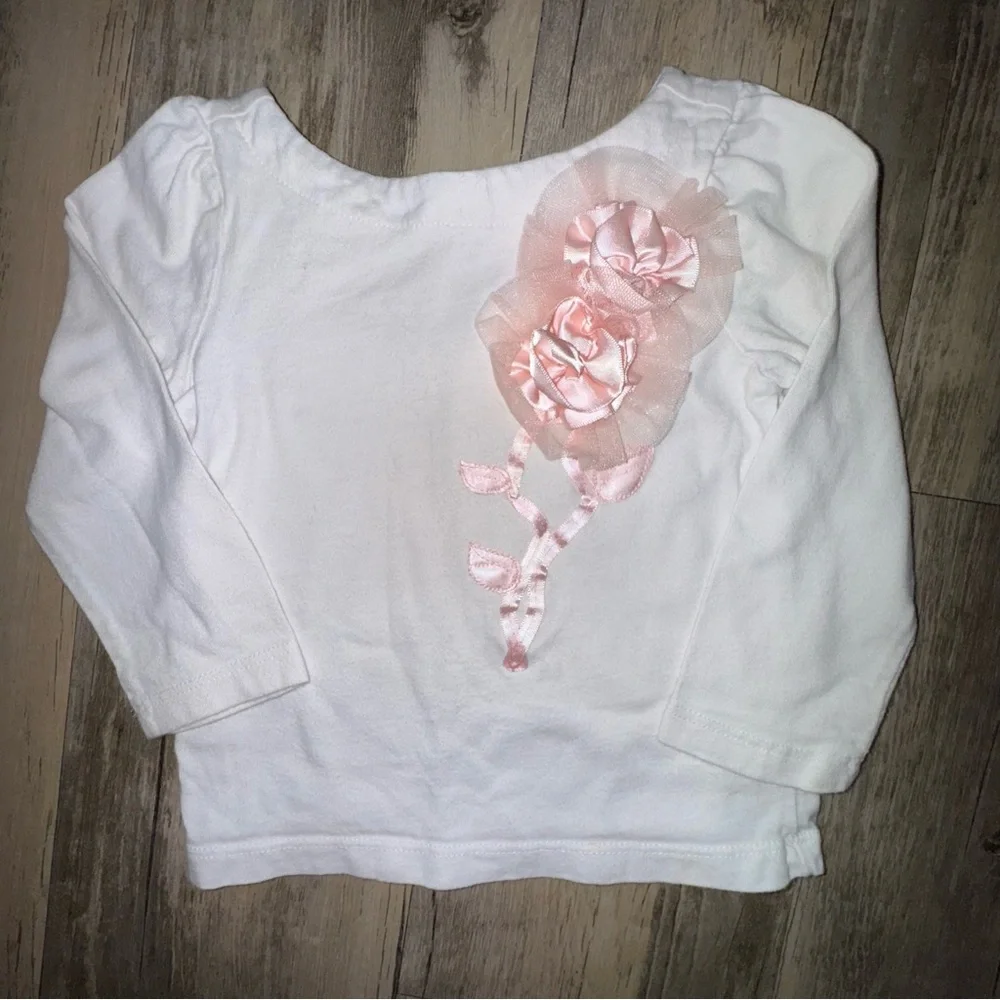 🩷3/$13🩷 Janie and Jack White Long Sleeve Tee with Pink Floral Accent